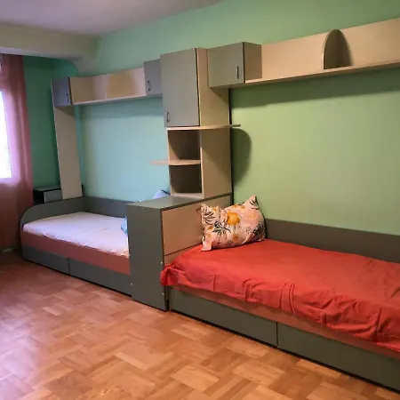 Spacious Beautiful - Prime Location Apartment