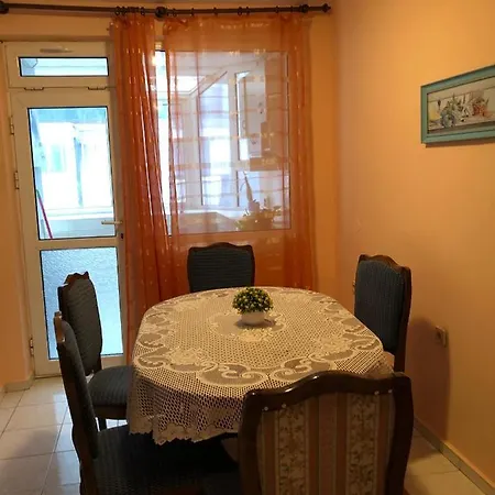 Spacious Beautiful - Prime Location Apartment