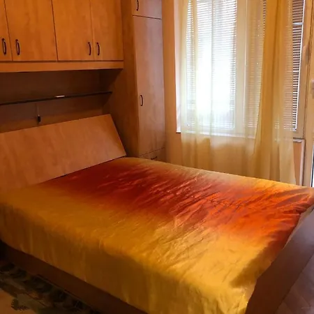Spacious Beautiful - Prime Location Apartment *