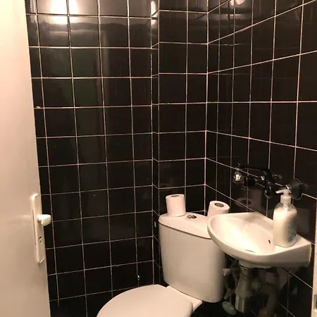Spacious Beautiful - Prime Location Apartment